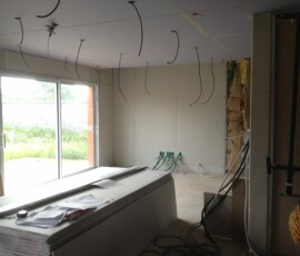 Installation électrique de la cuisine dans une maison neuve à Frouzins