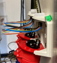 Câblage d’une prise industrielle P17 triphasée